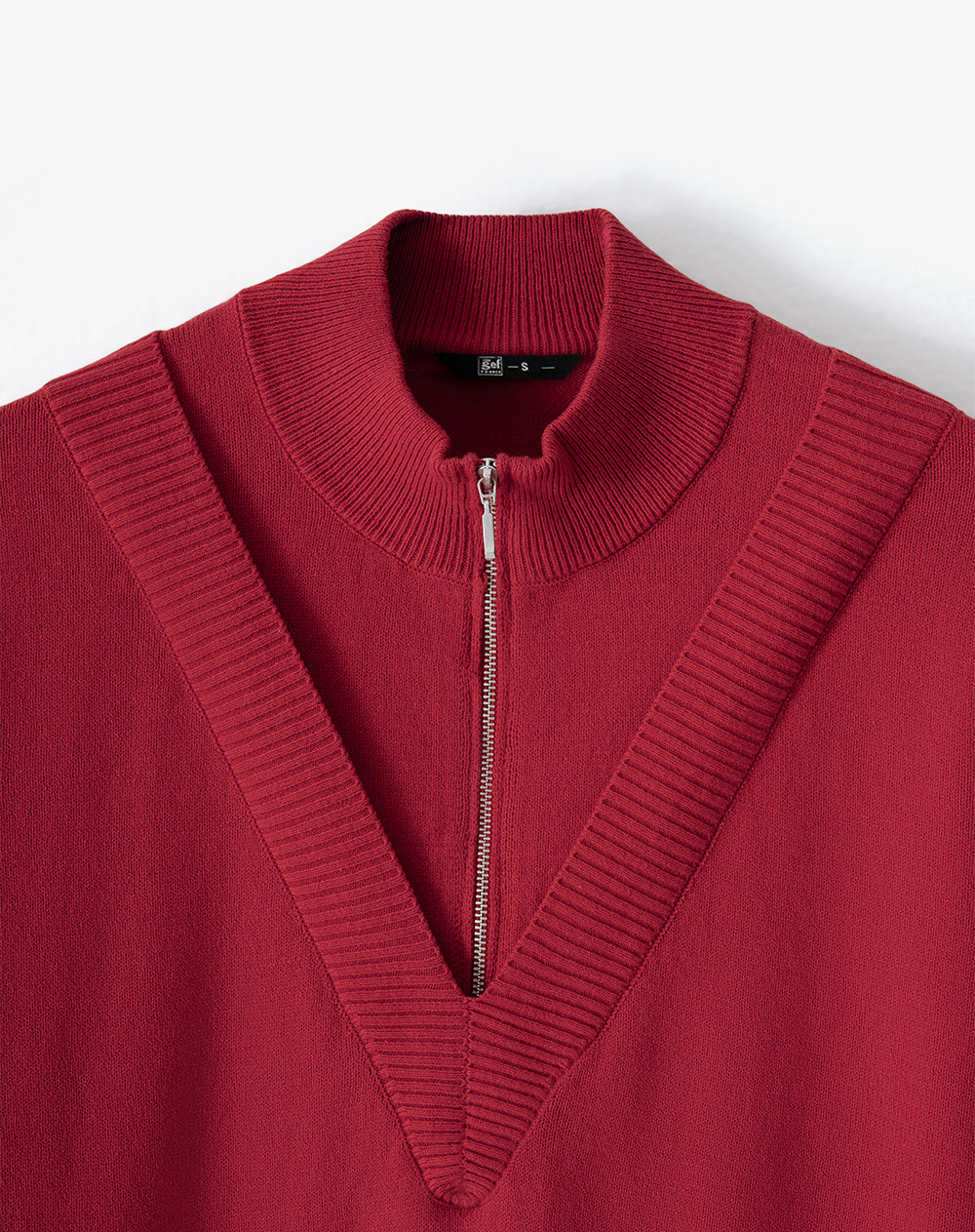 Buzo tejido regular cuello alto cierre rojo mujer