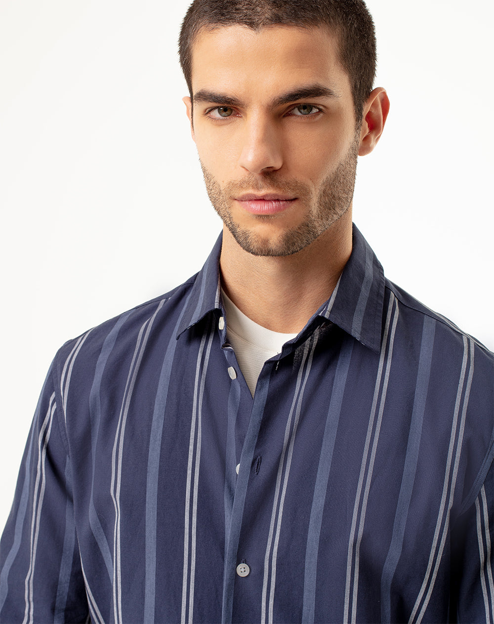 Camisa slim fit manga larga azul con rayas