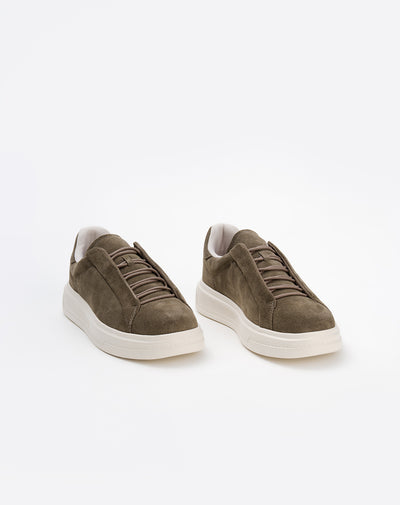 Tenis casuales tipo gamuza gris hombre