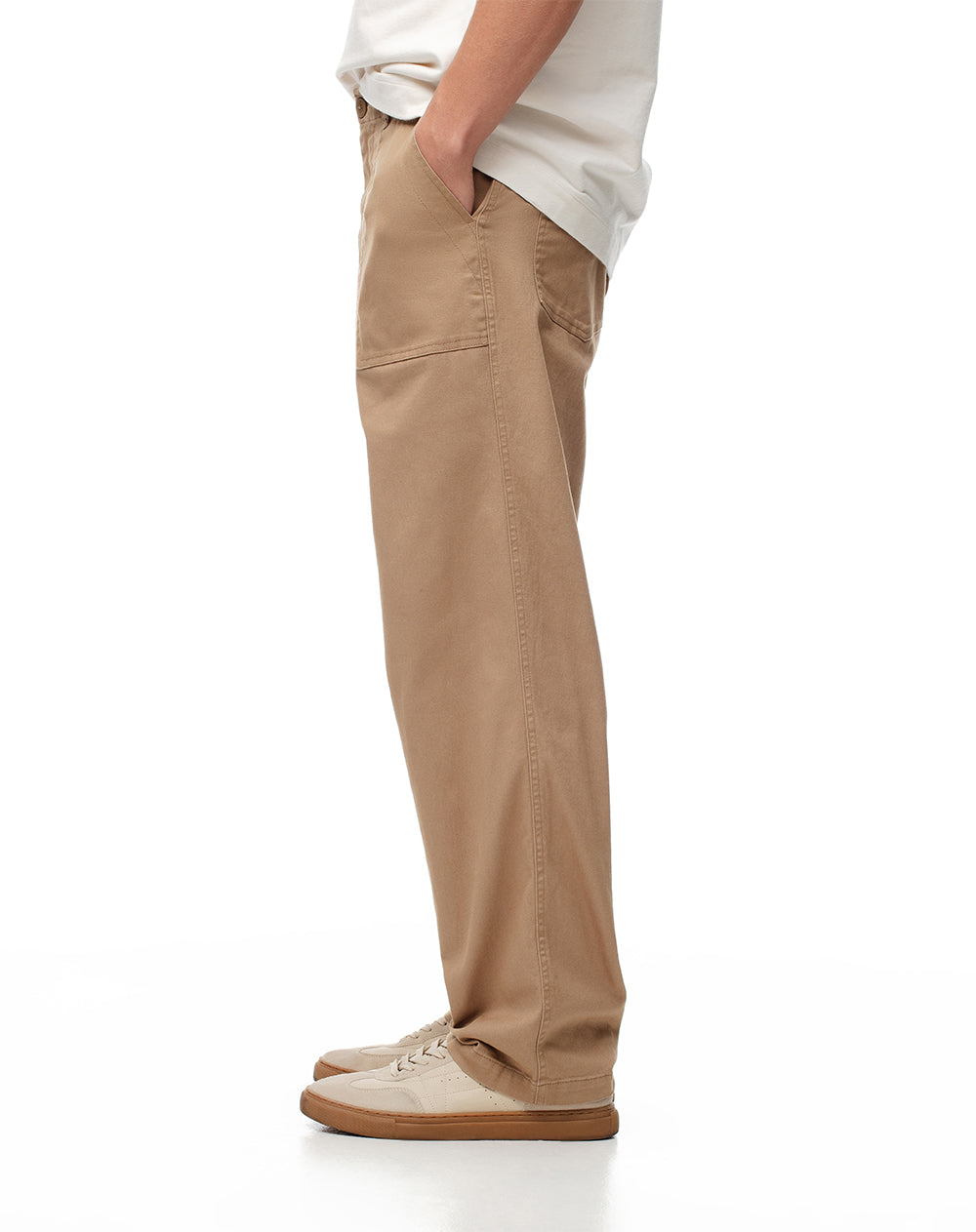 Pantalón regular fit tiro medio caqui