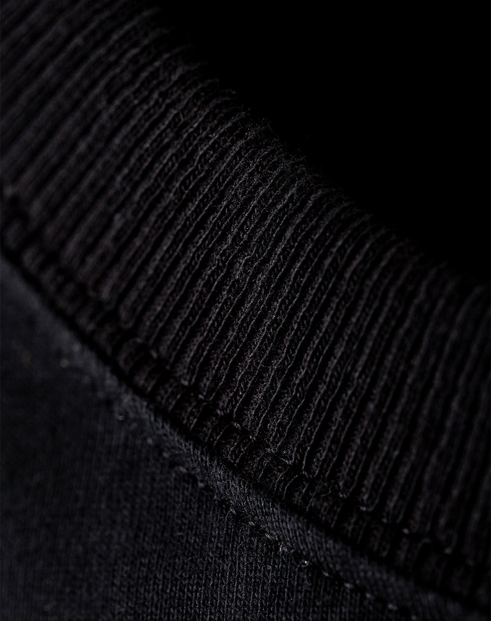 Camiseta relaxed fit manga corta negra