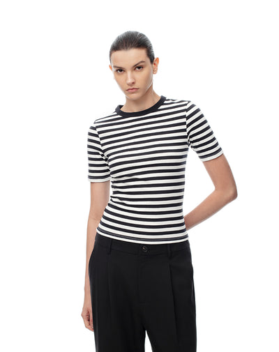 Camiseta fitted fit manga corta blanca rayas