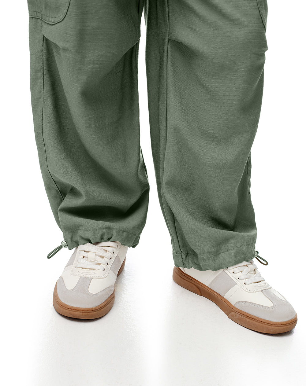 Jogger cargo tiro medio verde niña