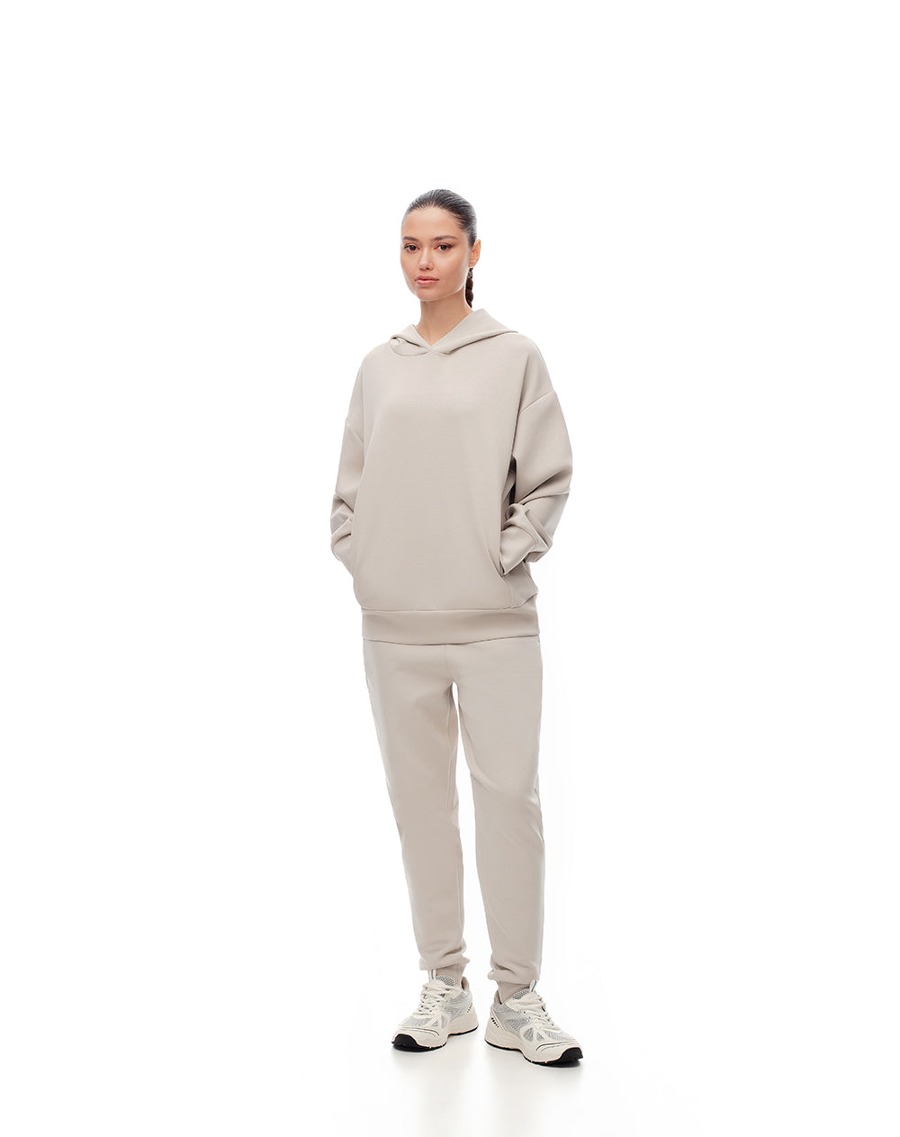 Jogger slim fit tiro medio arena