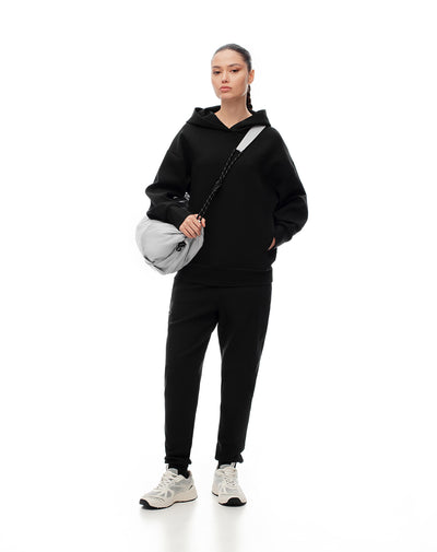 Jogger slim tiro medio negro mujer