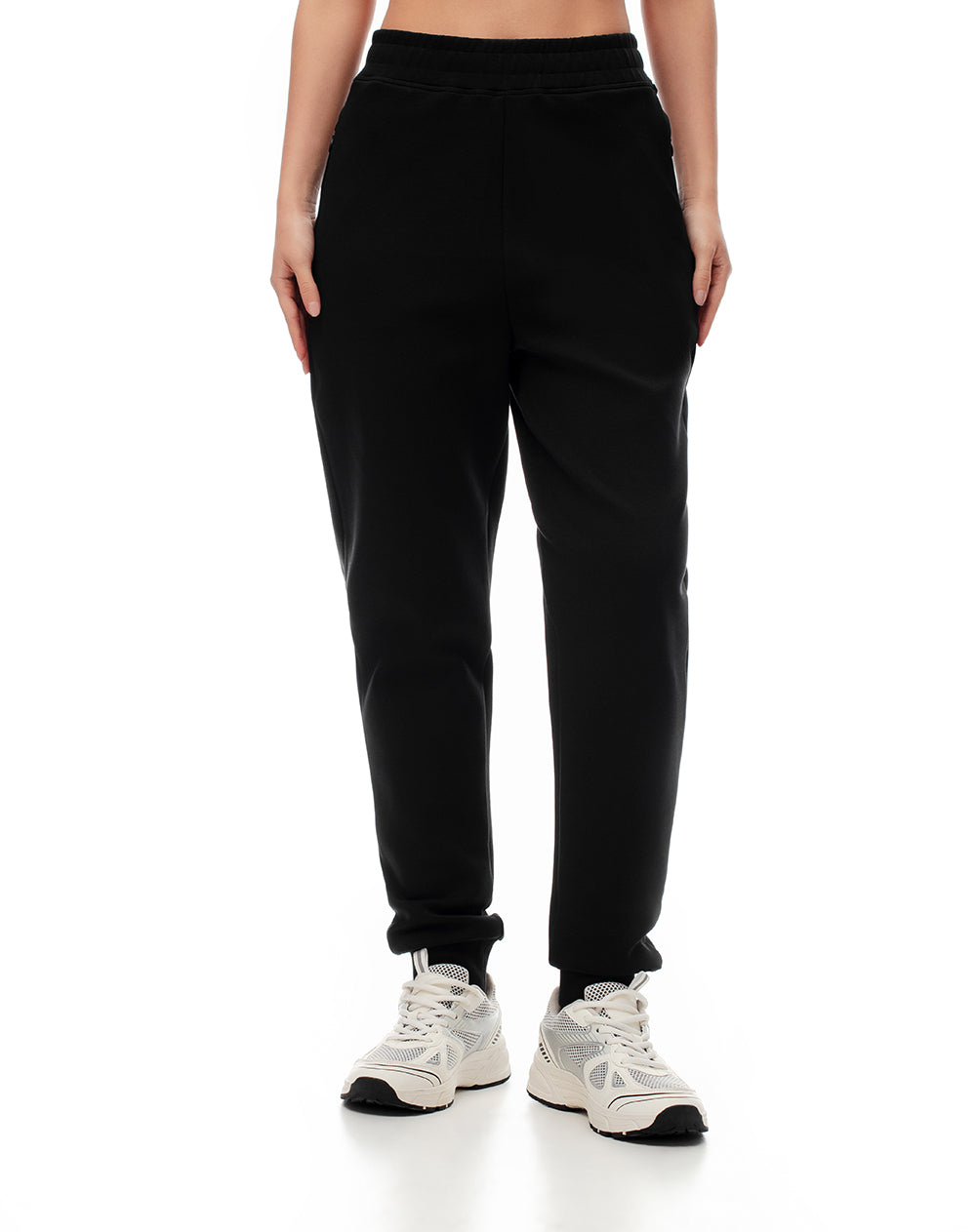 Jogger slim tiro medio negro mujer