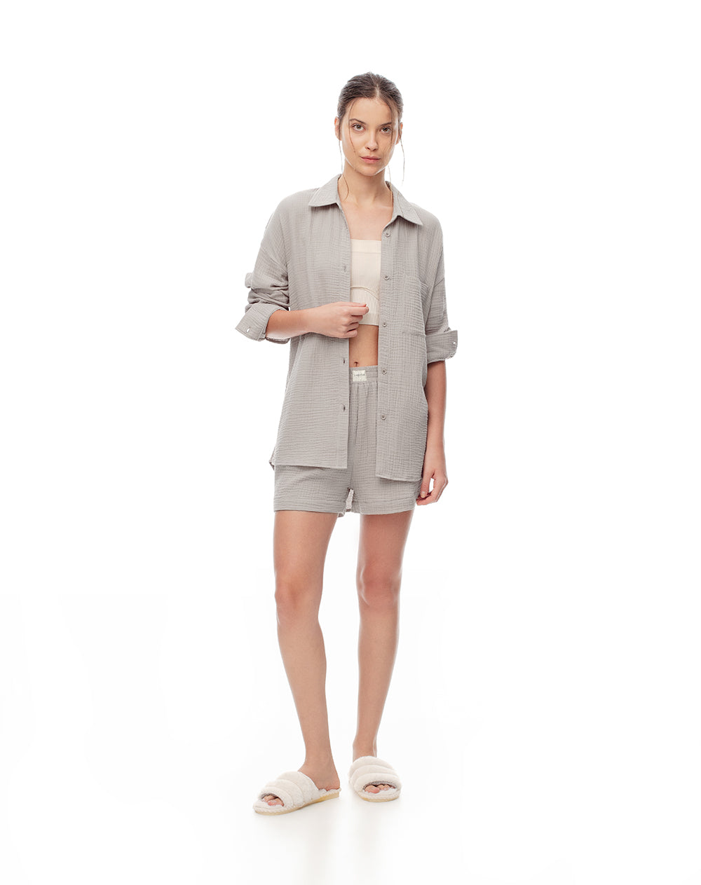 Camisa relaxed fit manga larga taupe