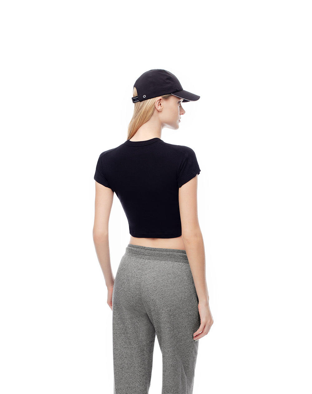 Camiseta slim fit manga corta negra