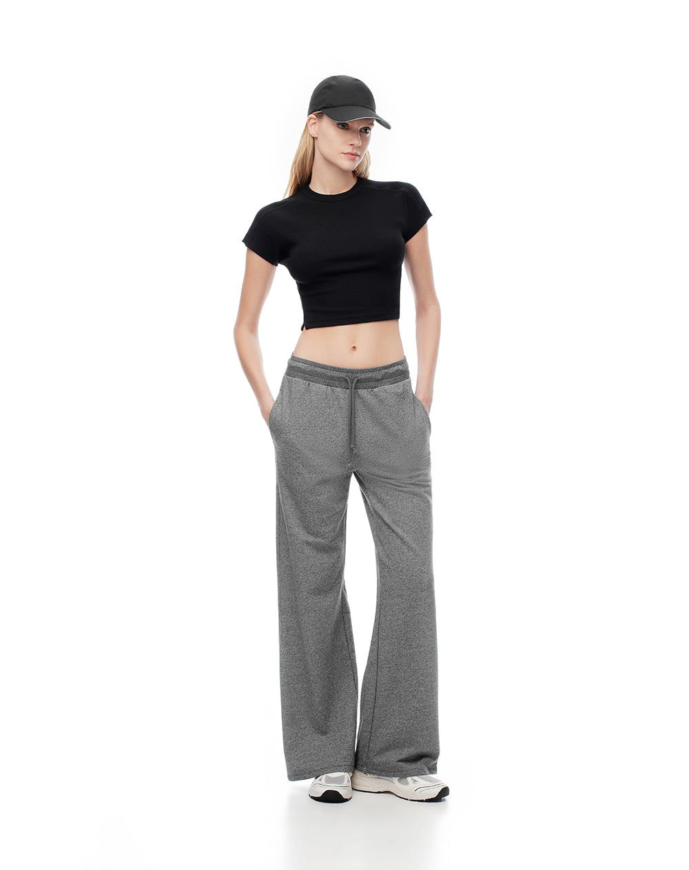 Camiseta crop slim rib algodón negro mujer