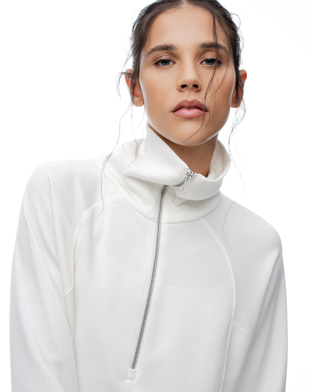 Buzo relax tacto suave crudo mujer