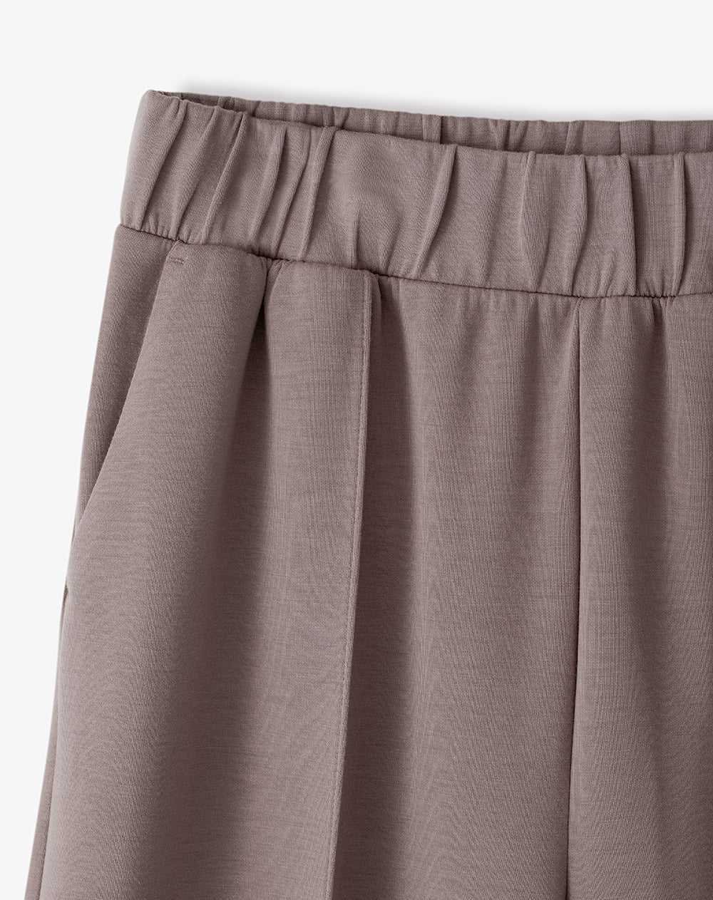 Pantalón tiro alto café mujer