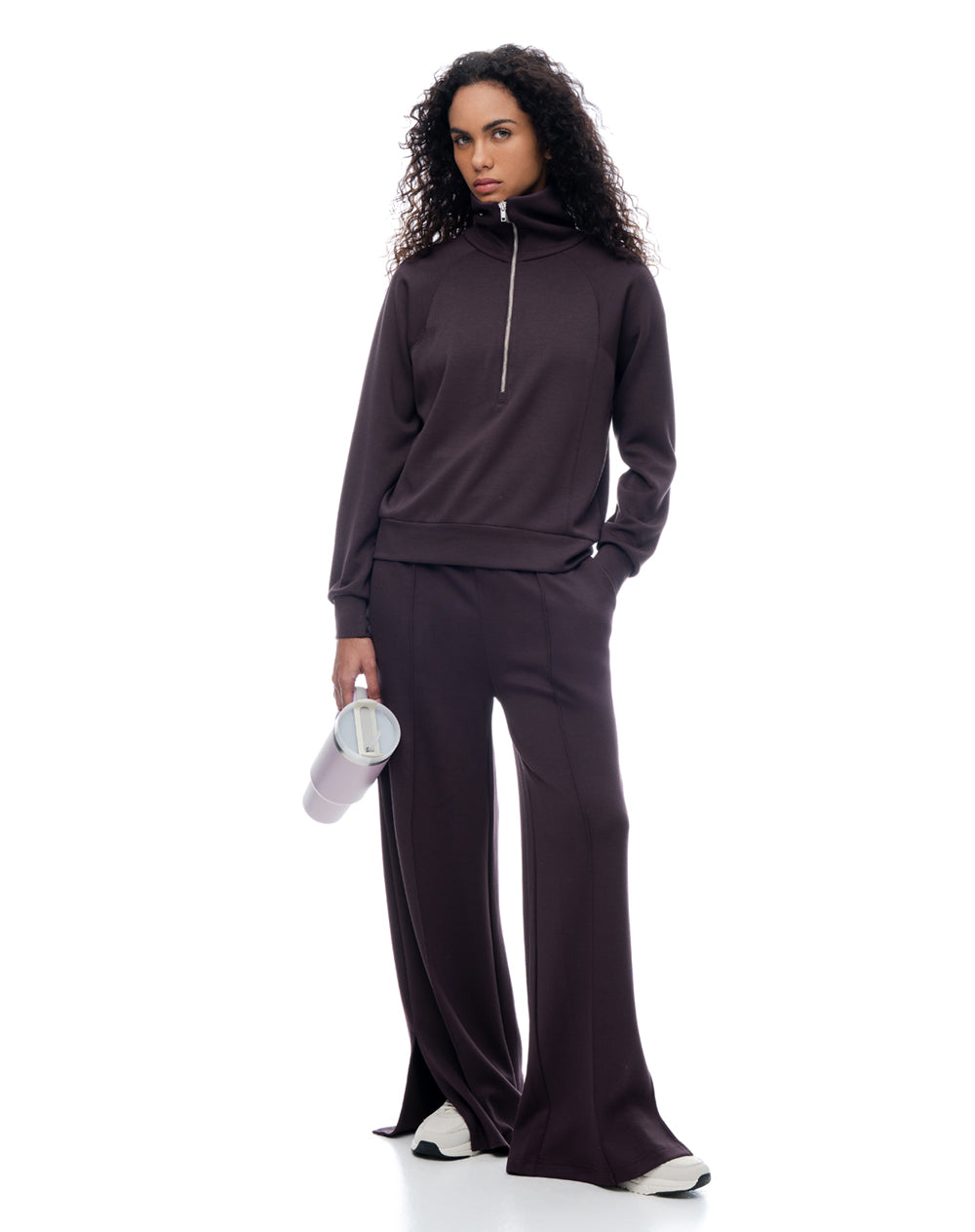 Jogger relaxed fit tiro alto vinotinto