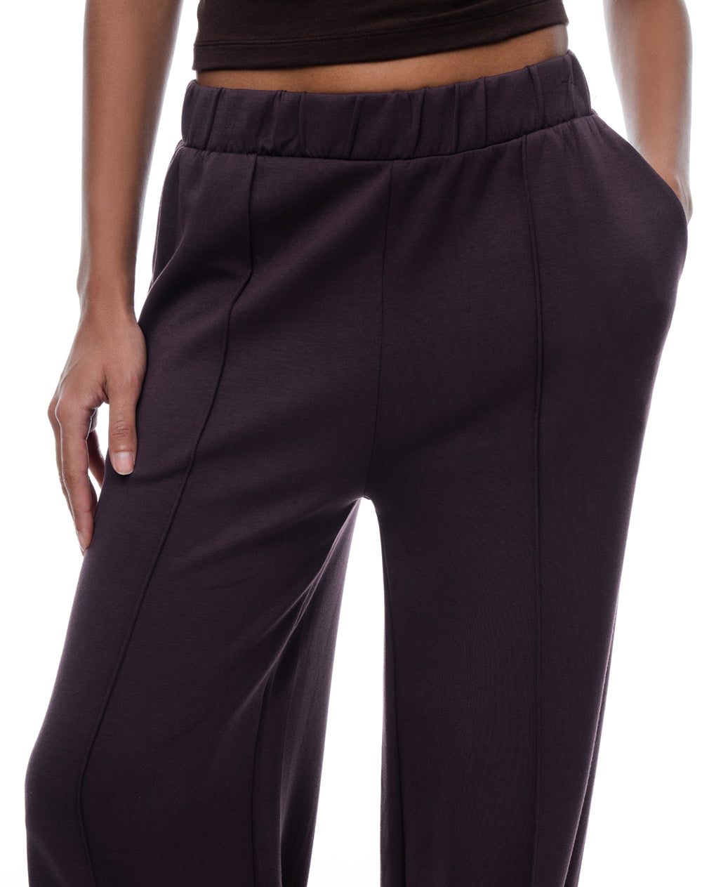 Jogger relaxed fit tiro alto vinotinto