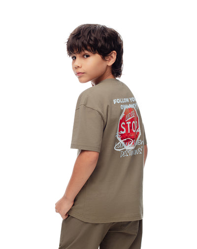 Camiseta regular algodón habana café niño