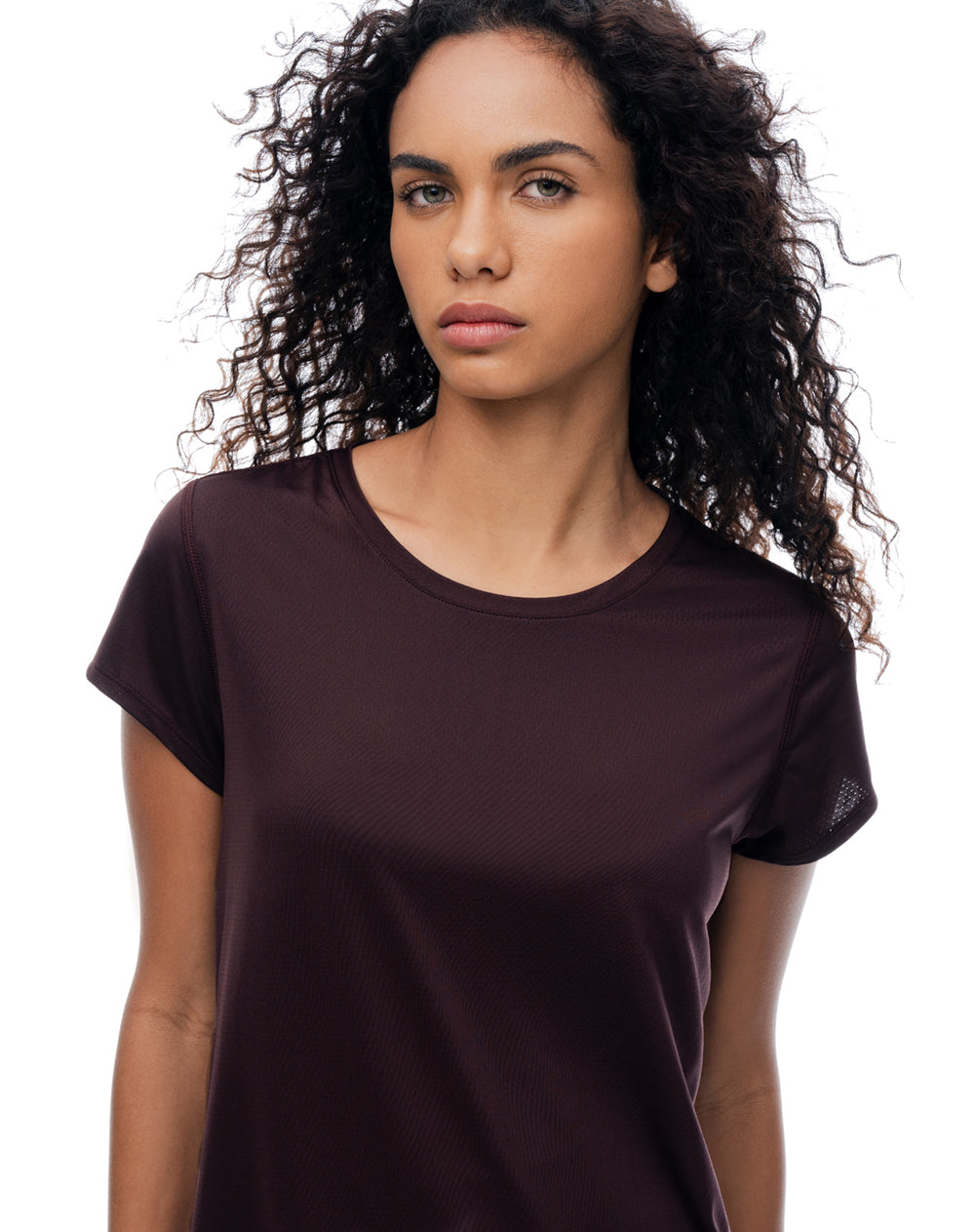 Camiseta + short deportivo vinotinto mujer