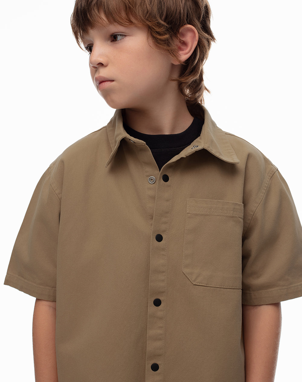 Camisa regular fit manga corta habana