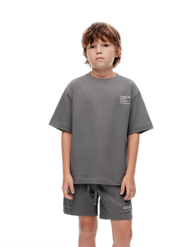 Conjunto camiseta + bermuda gris niño
