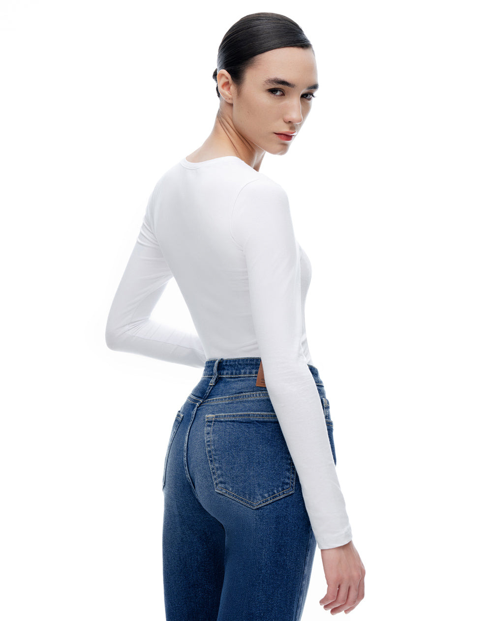 Jean regular tiro alto índigo oscuro mujer