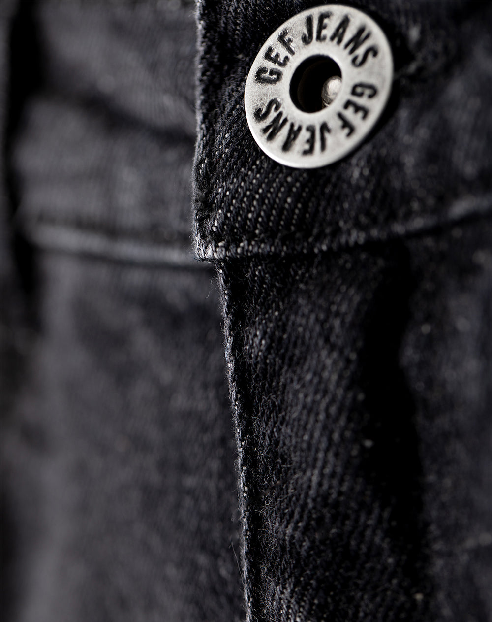 Jean Legus regular fit tiro medio denim negro