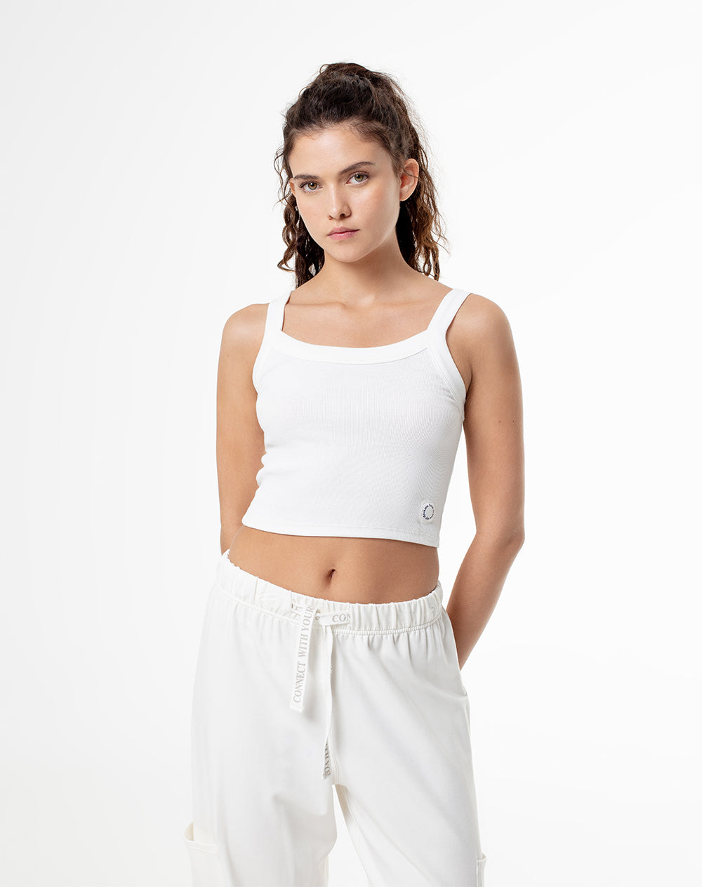 Camiseta crop slim tiras terracota mujer1