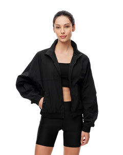 Chaqueta rompevientos negra mujer