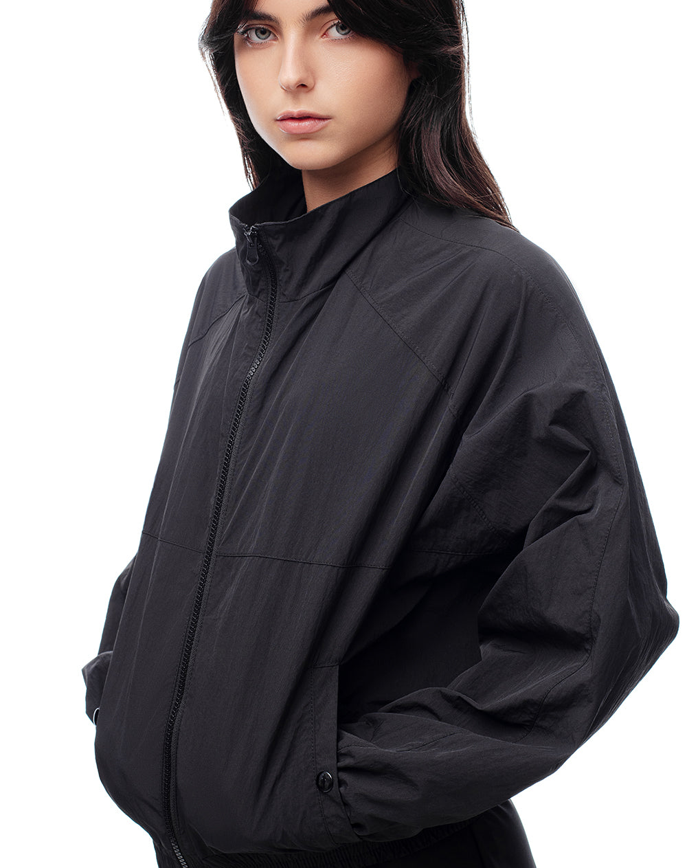 Chaqueta rompevientos negra mujer
