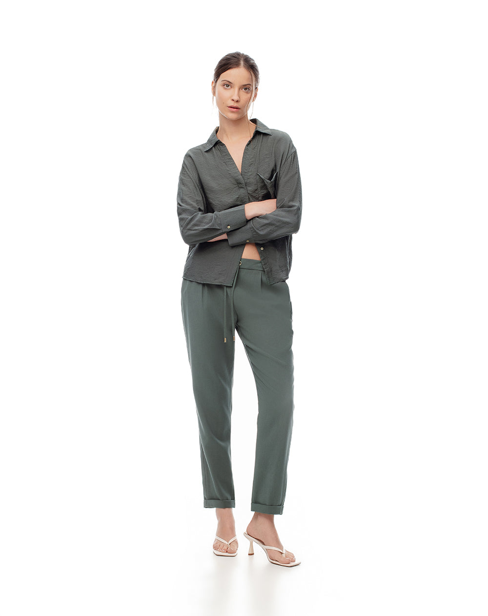 Camisa regular fit manga larga verde