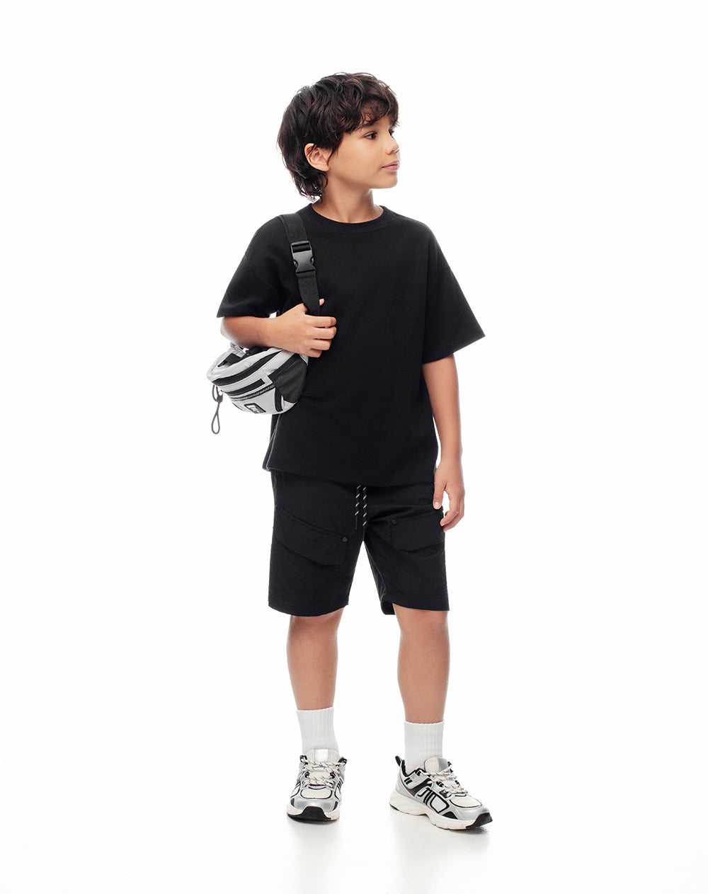 Camiseta regular algodón negra niño