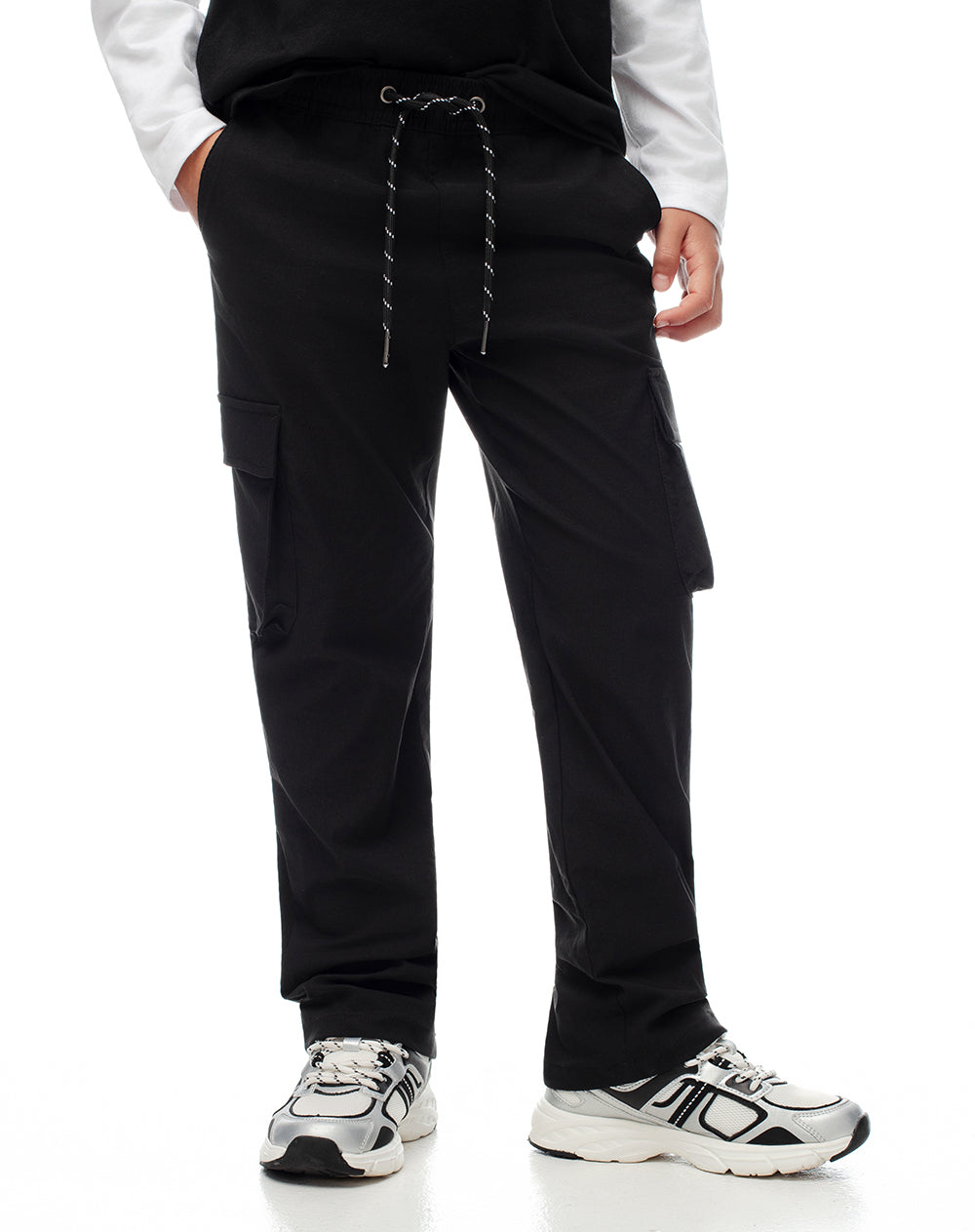 Pantalón regular fit tiro medio negro
