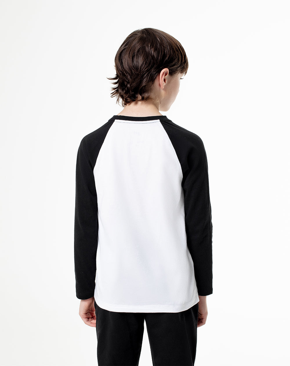 Camiseta regular fit manga larga negro bloques
