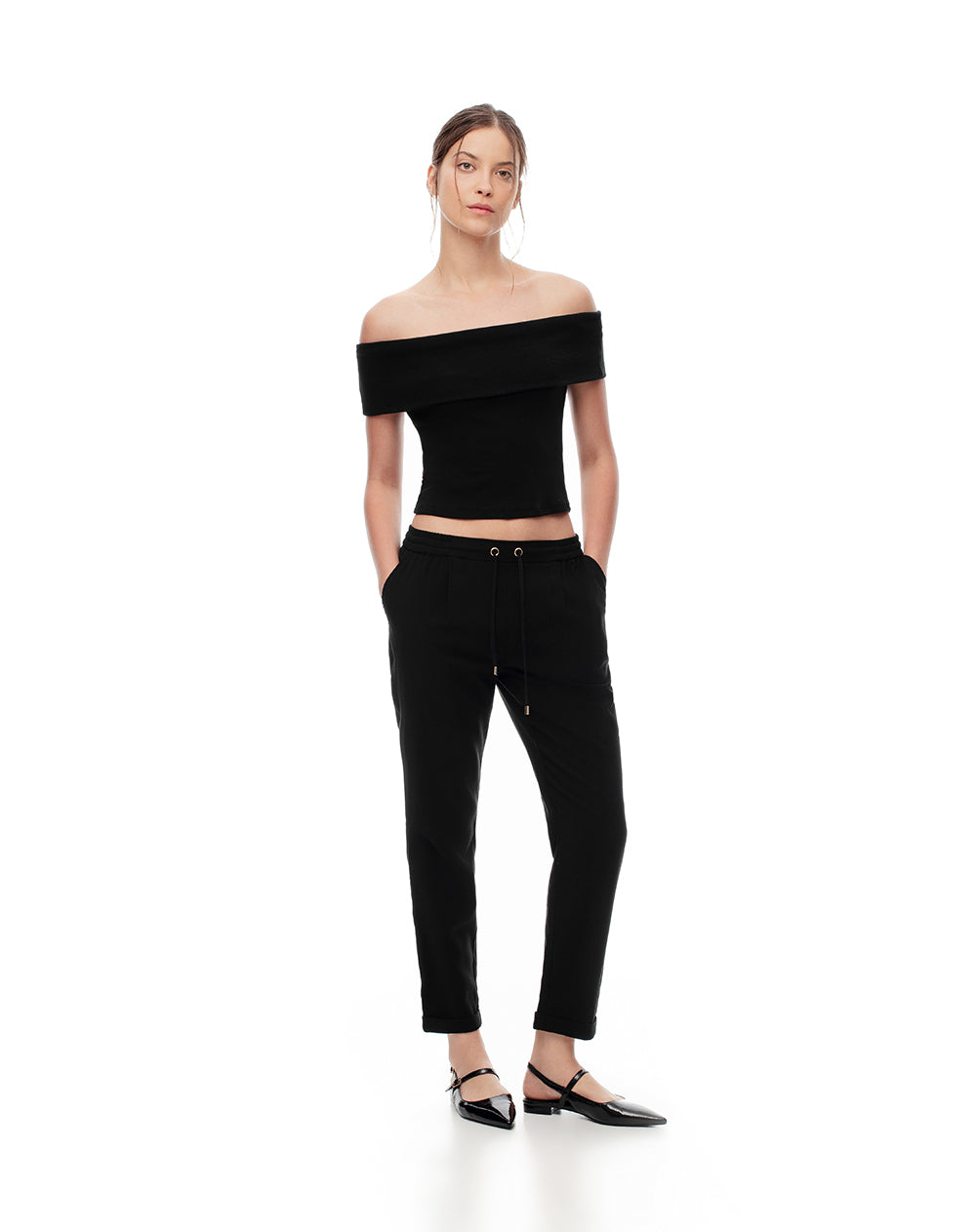 Pantalón tiro medio con cordón de ajuste negro para mujer