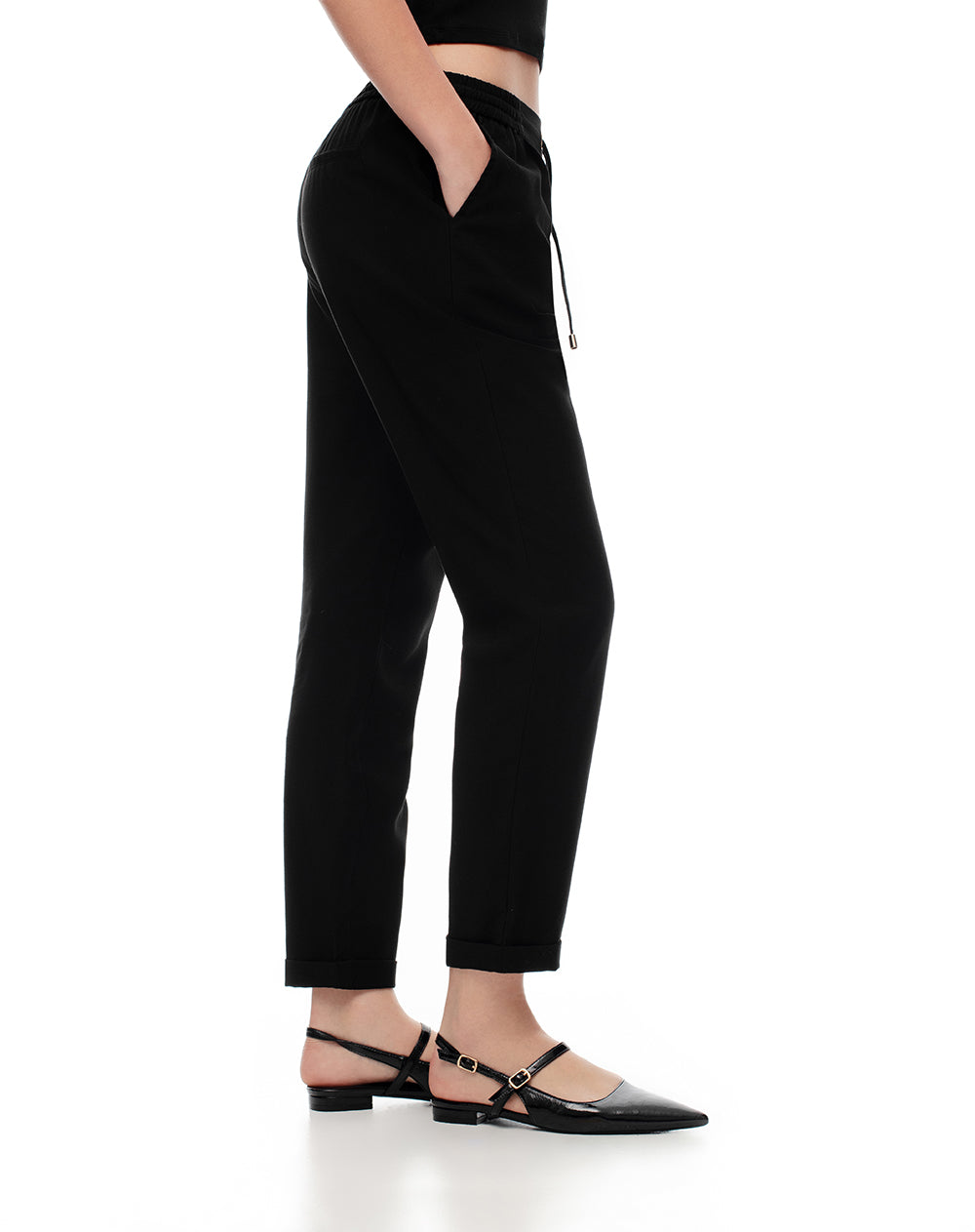Pantalón tiro medio con cordón de ajuste negro para mujer