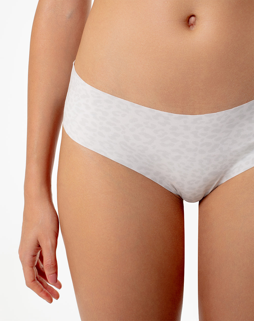 Panty cachetero  invisible pocas costuras arena