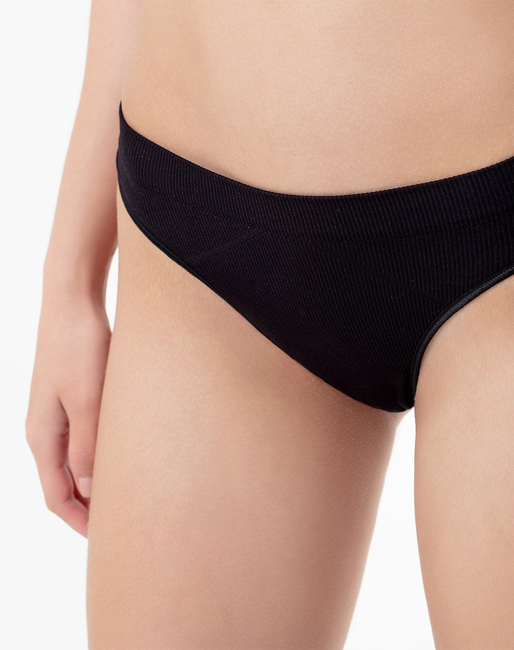 Panty tipo tanga  x3unds pocas costuras surtido