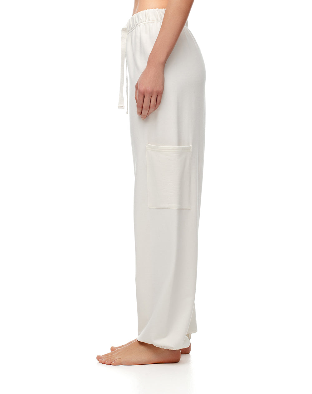 Pantalón relaxed fit tiro medio crudo