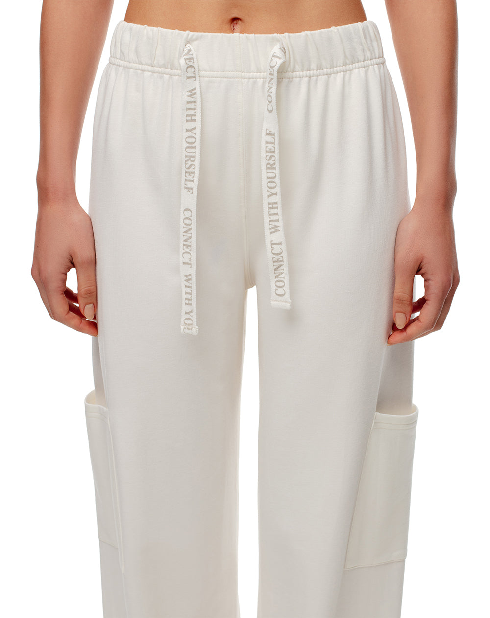 Pantalón relaxed fit tiro medio crudo