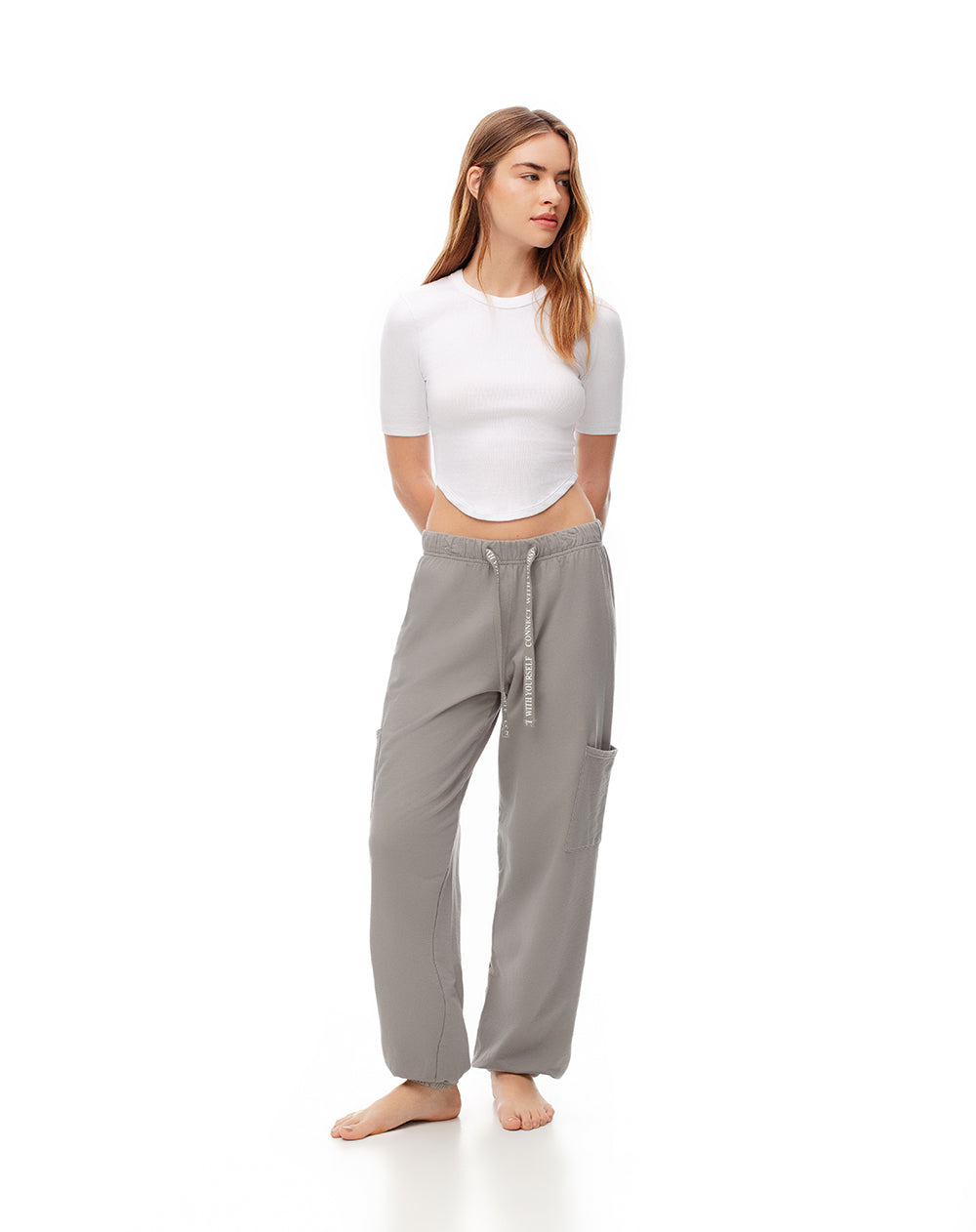 Pantalón relaxed fit tiro medio taupe