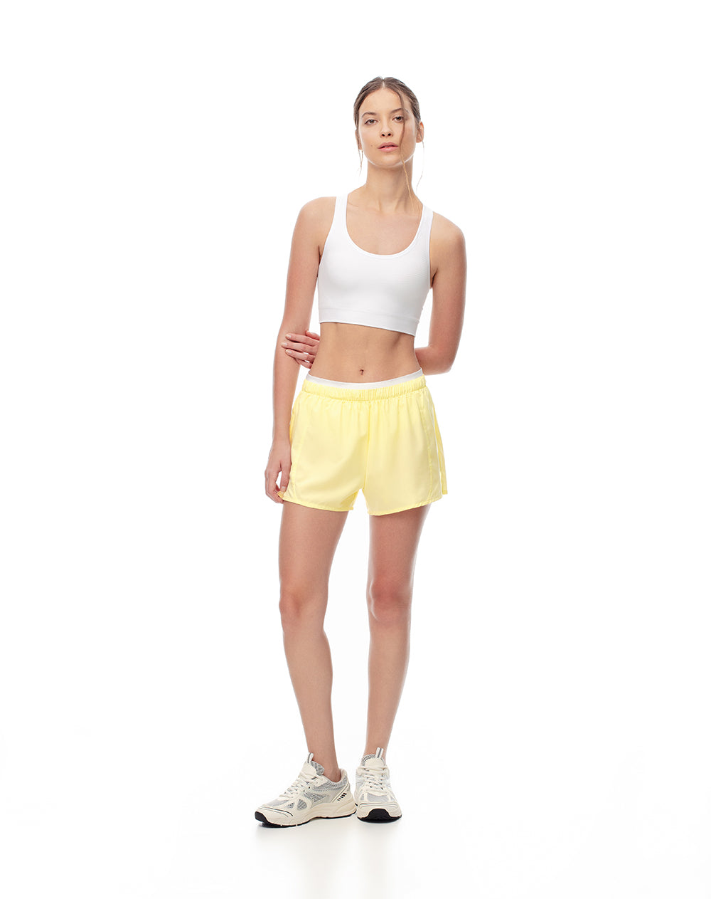 Short pantaloneta amarillo