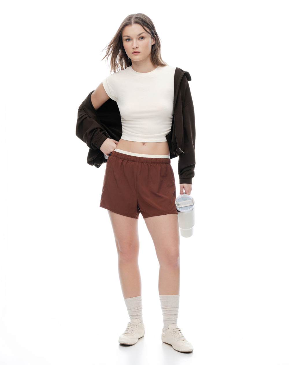 Short deportivo café mujer