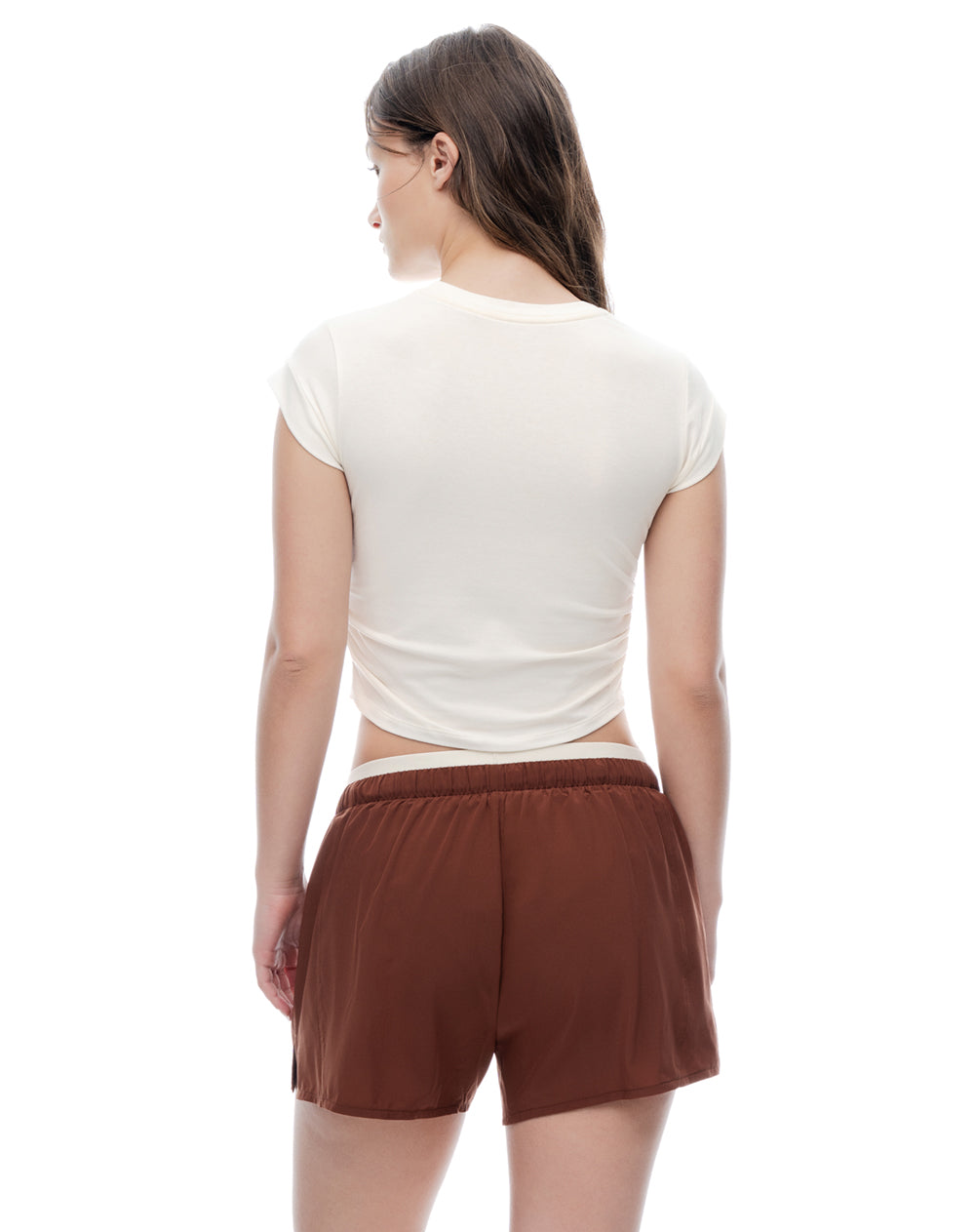 Short deportivo café mujer