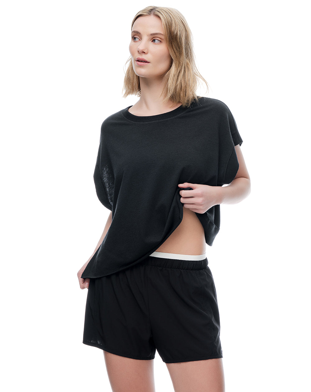 Camiseta + short deportivo negro mujer