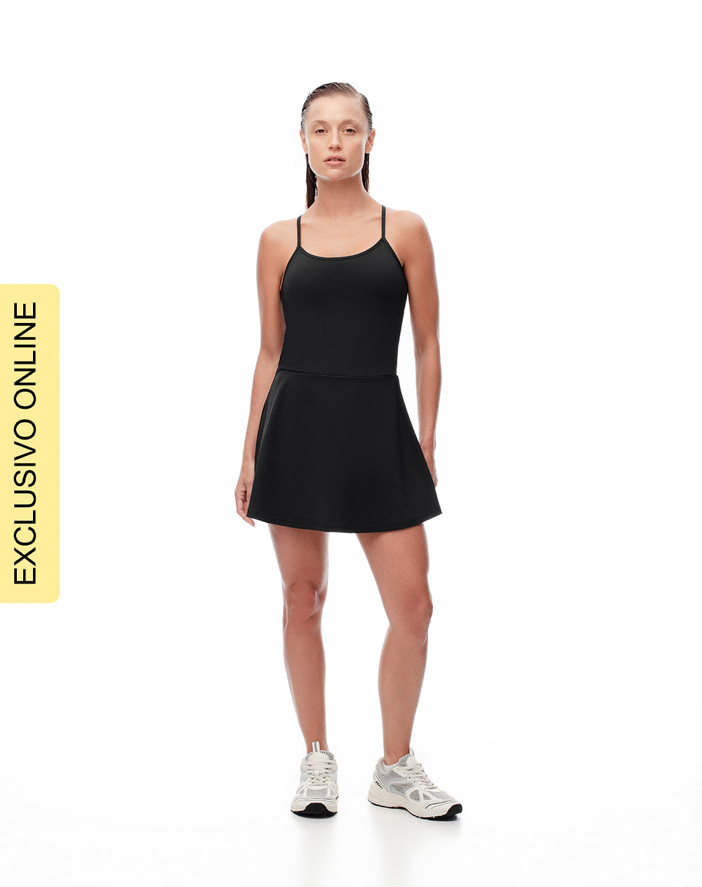 Vestido corto negro