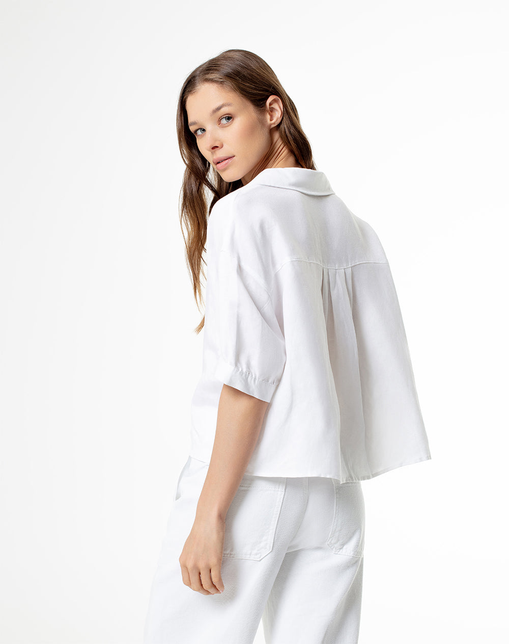 Camisa relaxed fit manga corta blanca