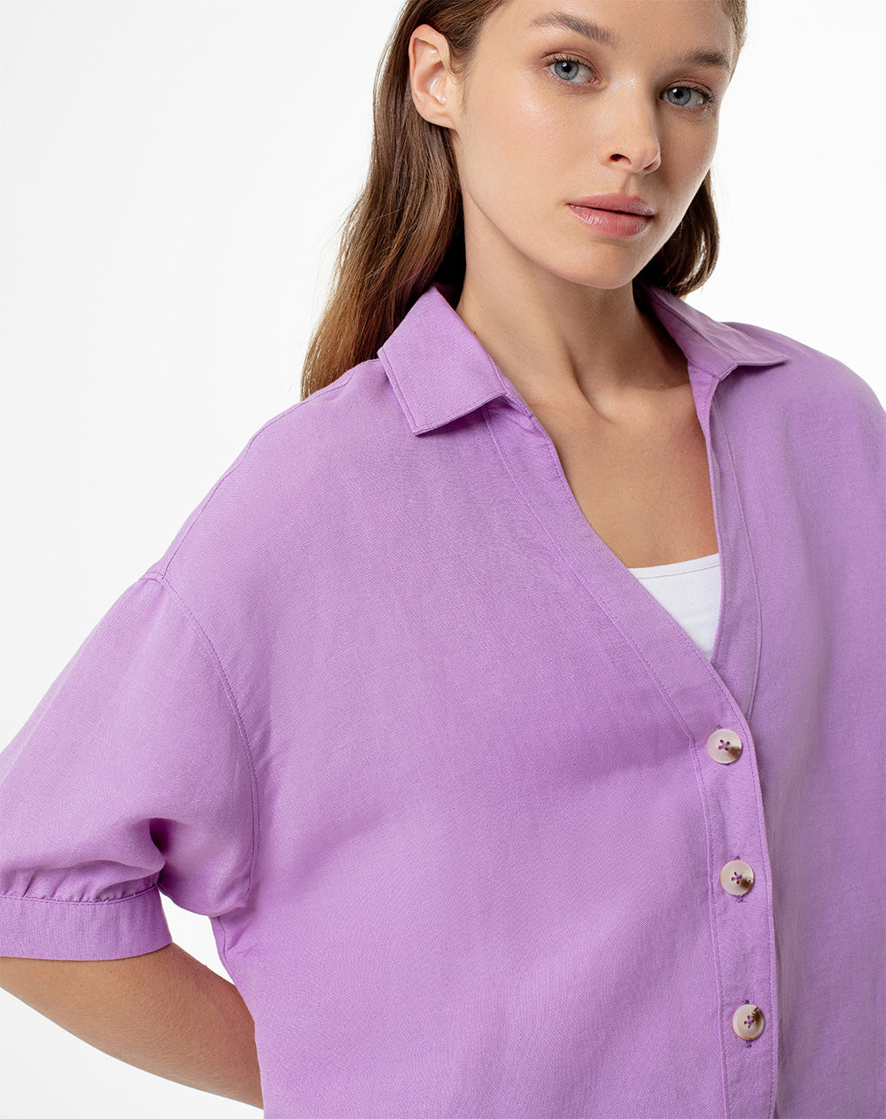 Camisa relaxed fit manga corta violeta