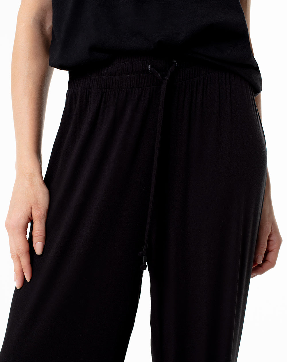 Pantalón relaxed fit tiro medio negro