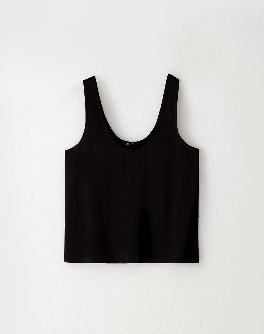 Blusa holgada satín negra mujer