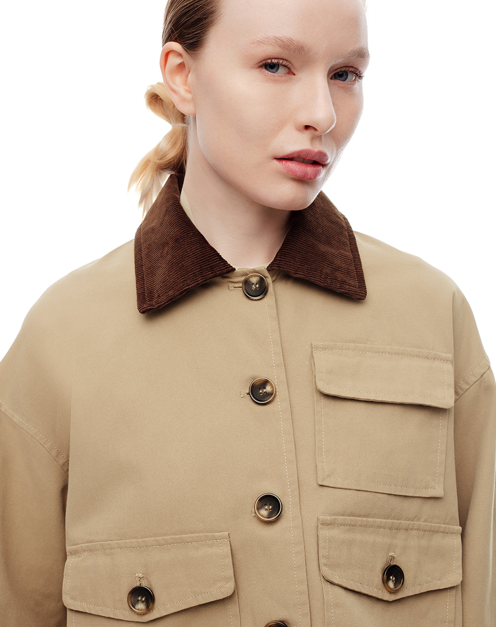 Chaqueta loose fit sin capucha en drill kaki