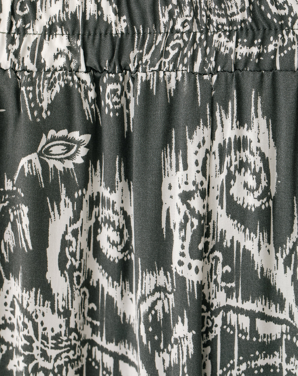 Pantalón wide leg tiro medio estampado mujer