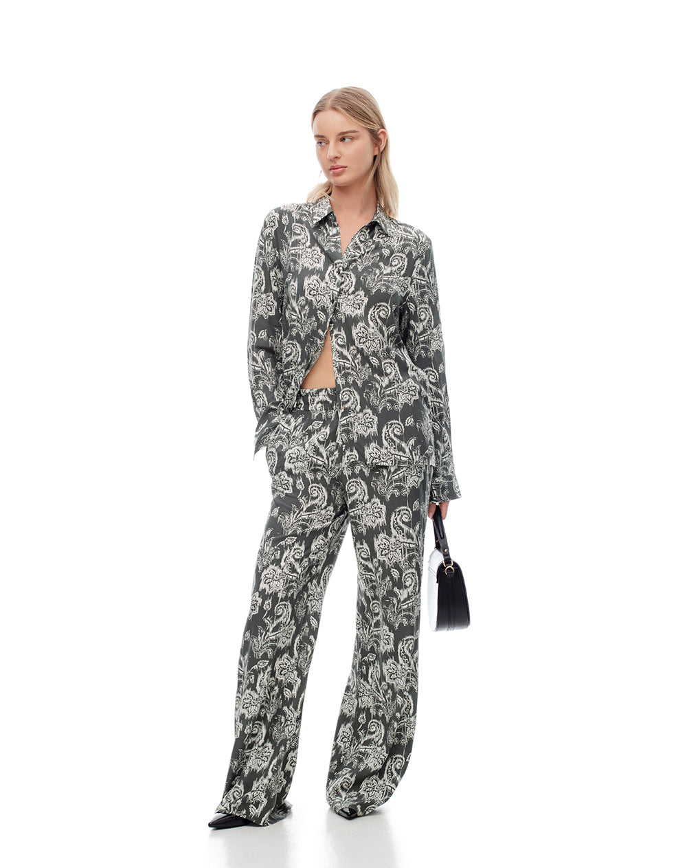 Pantalón loose fit tiro medio verde estampado