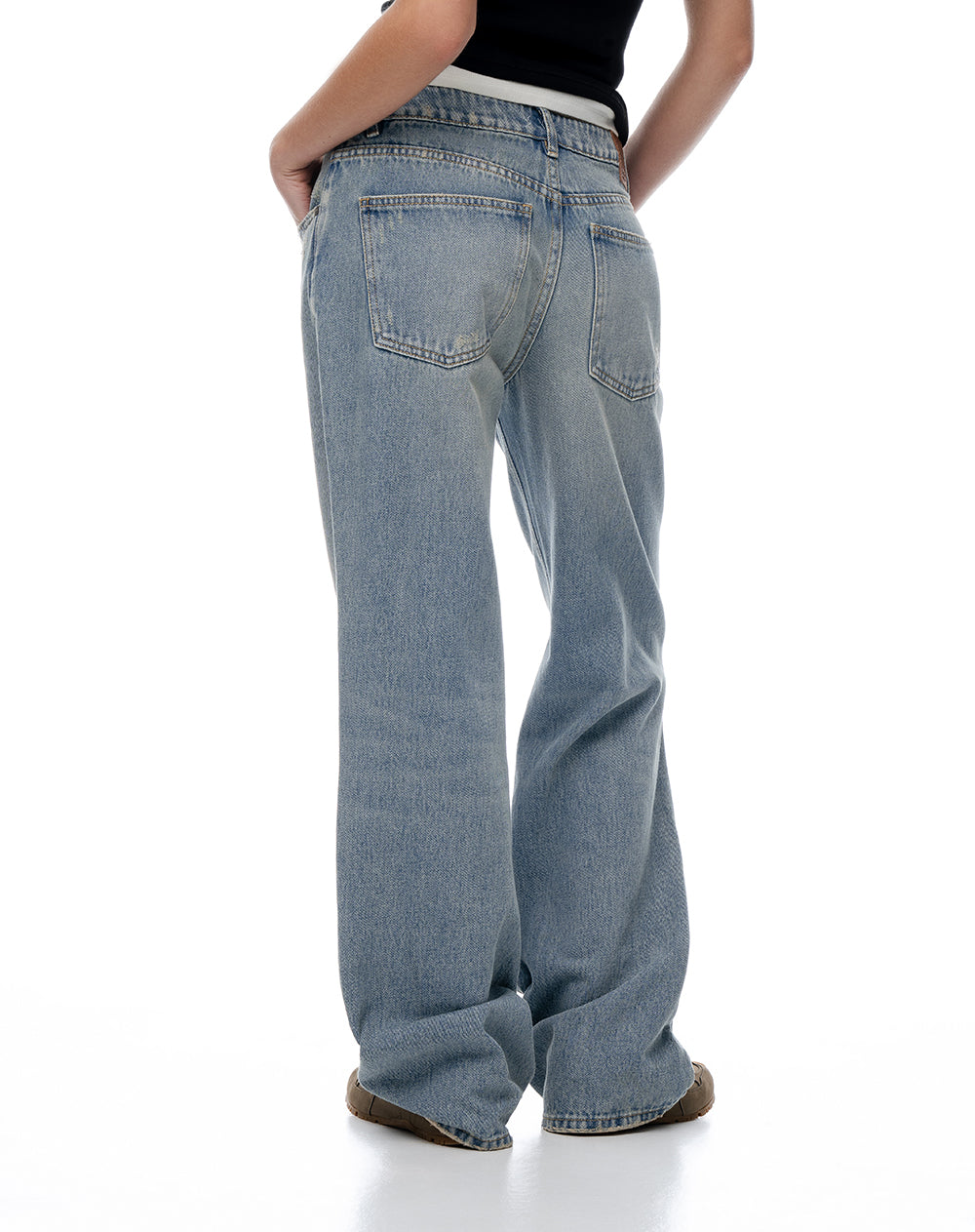 Jean regular tiro bajo índigo medio mujer